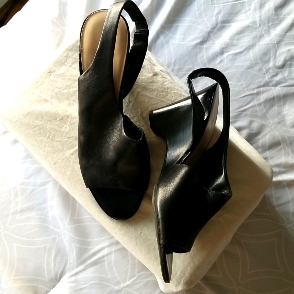 size 9 medium shoes